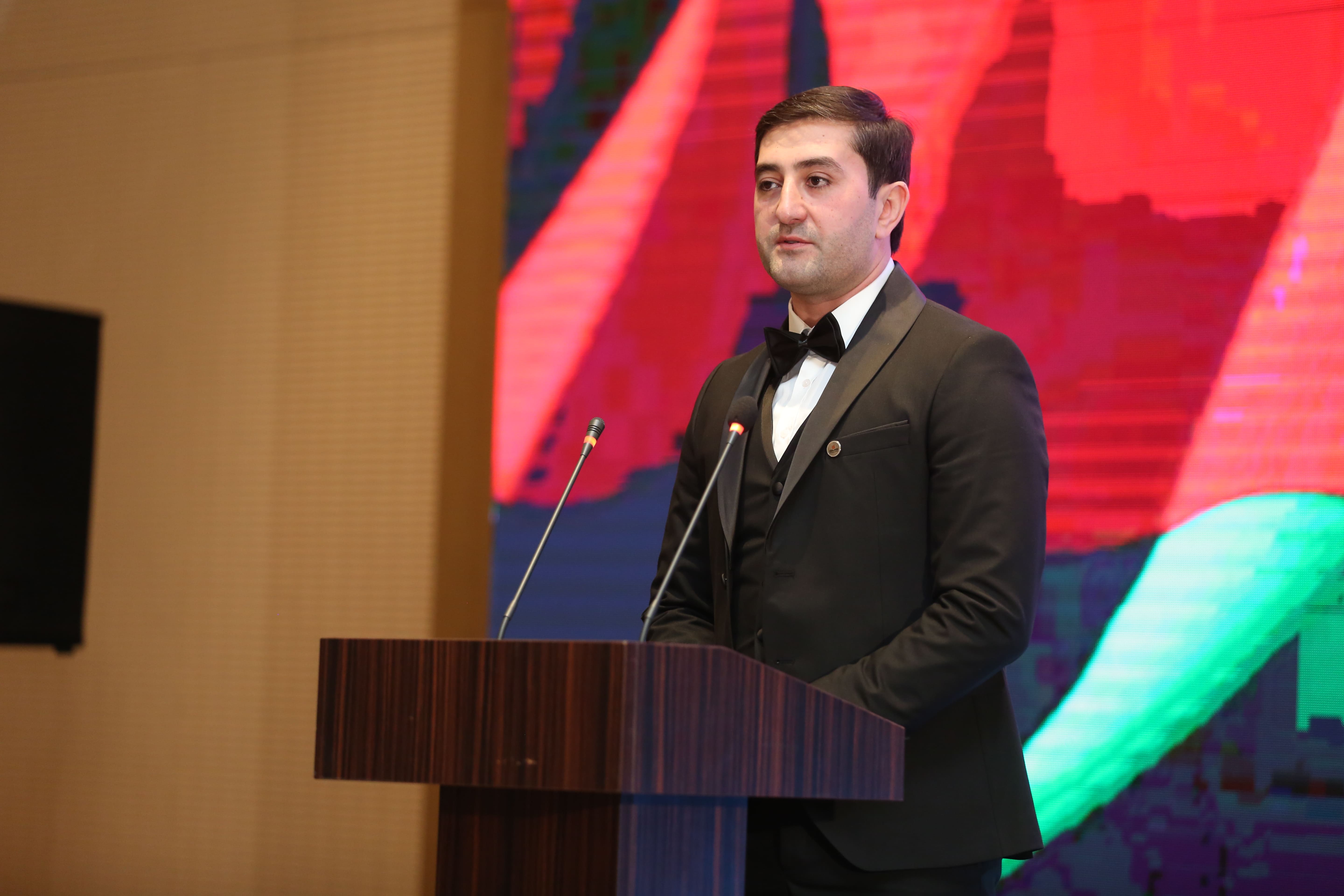 "BMG International" ın 11 illiyi və "Dəstək layihəsi"